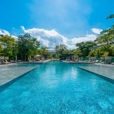 Luxury 2 Bedroom Condo - Infinity Pool At Awa Residences In Playacar, Awa 107
